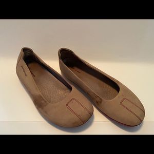 Ladies Patagonia Slip on Suede Shoes